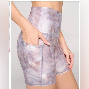 EVCR MIA SHORTS - LAVENDER WATERCOLOR SHORTS W POCKETS 5" HIGH-WAIST